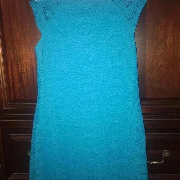 MADISON PETITE MEDIUM DRESS PREOWNED - Picture 7 of 7